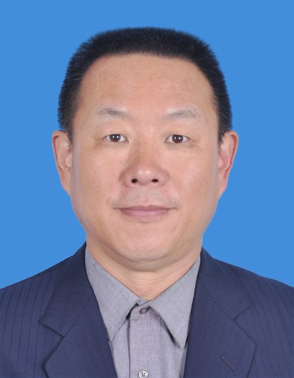 吴坚平.jpg